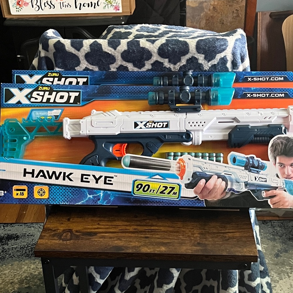 Zuru X-Shot Hawk Eye Blaster - White and Blue